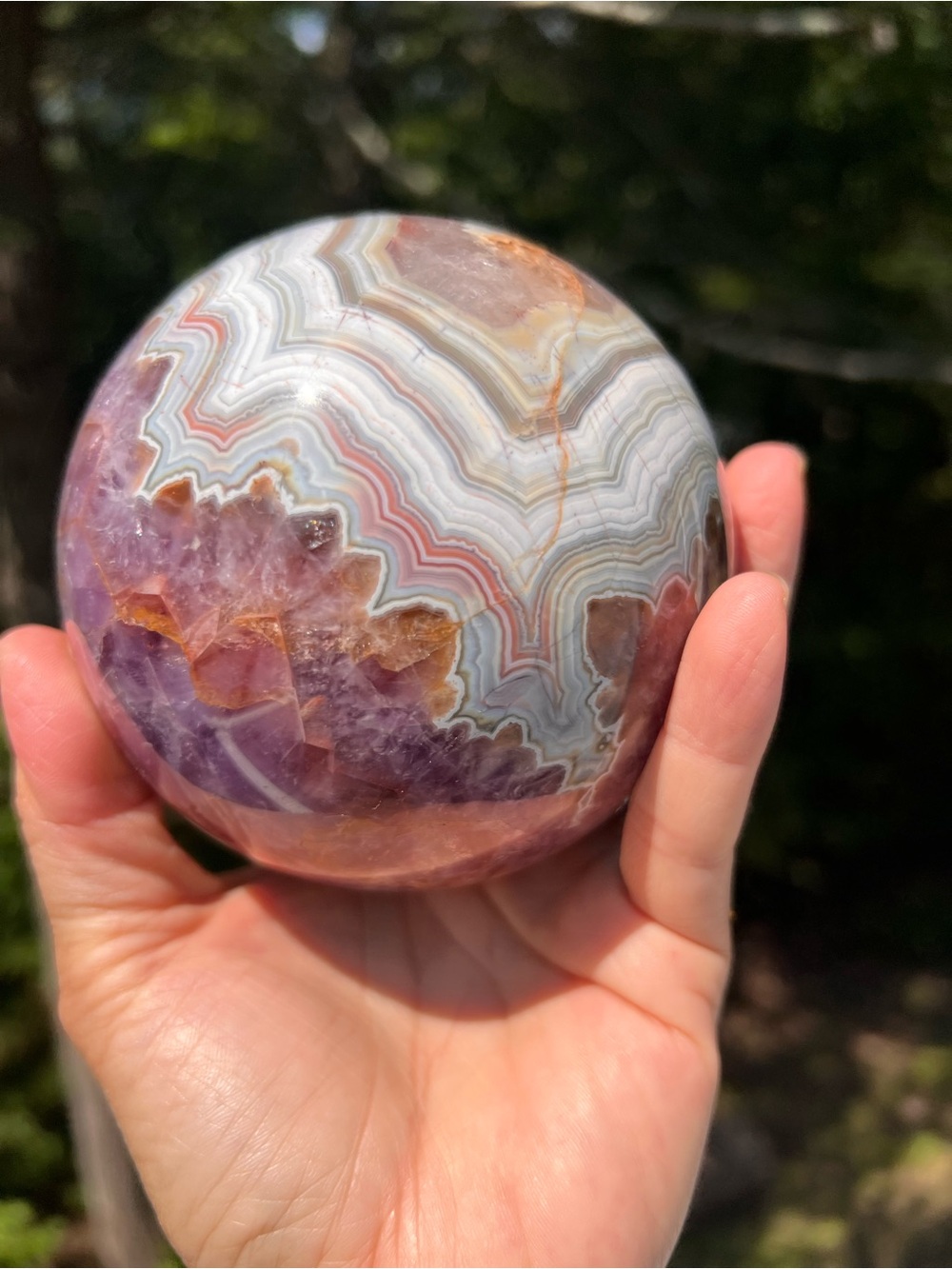 Amethyst (4) lace agate sphere | crystal
